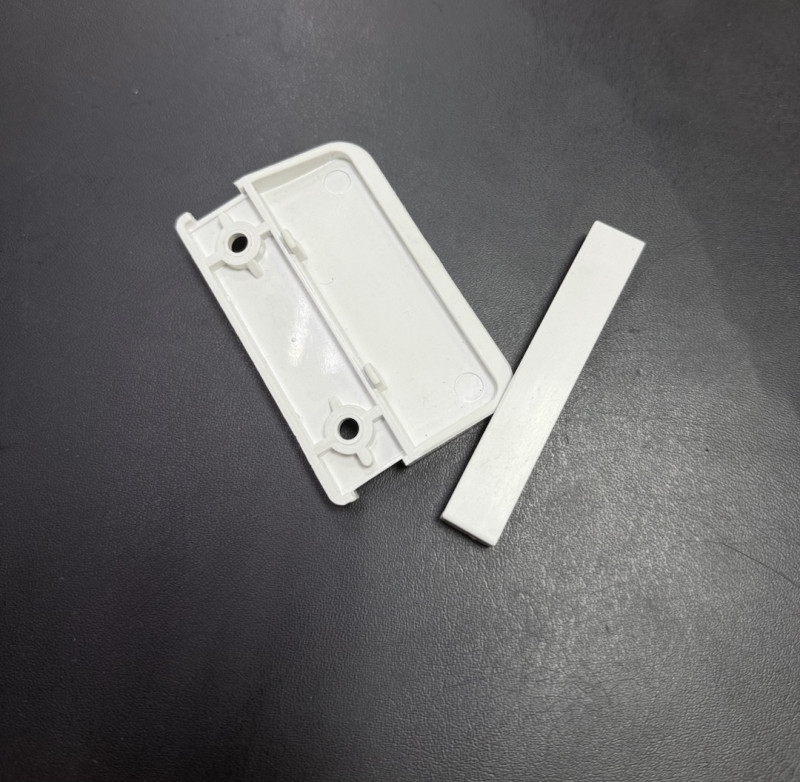 Ручка балконная пластиковая белая