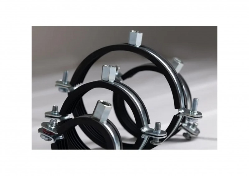 Хомут сантехнический с гайкой 3/4" 25-30мм М8